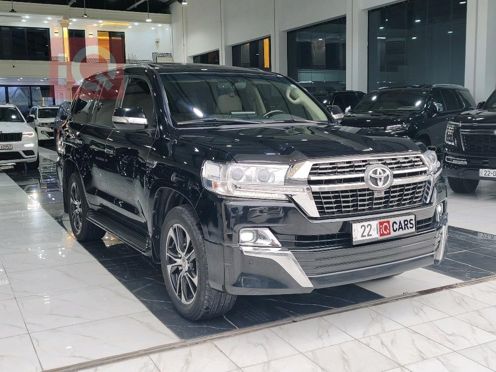 تويوتا لاندكروزر